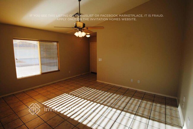 Building Photo - 12002 W Aster Dr