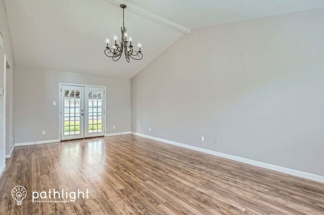 Building Photo - 4613 Monterrey Dr