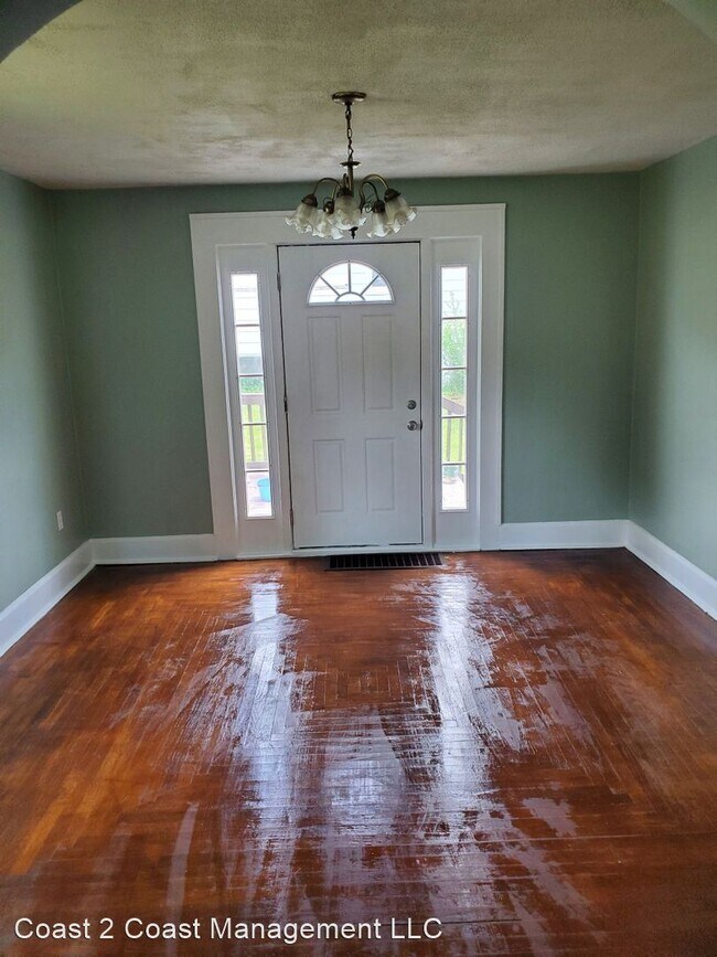 Building Photo - 3 br, 1 bath House - 537 Virginia Avenue