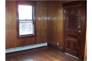 Building Photo - 556 Broad St