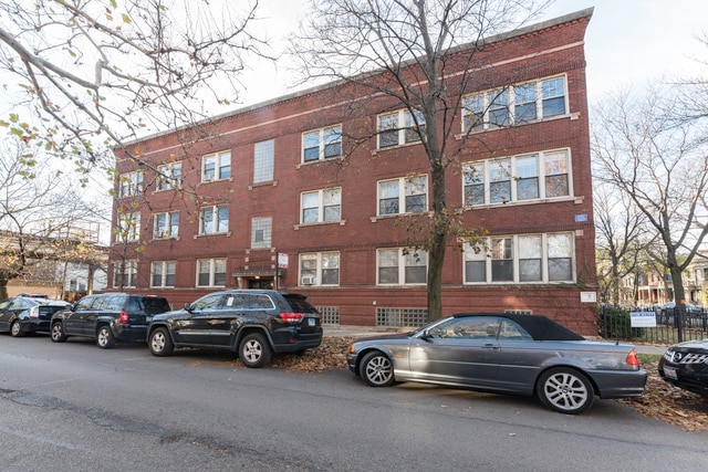 Primary Photo - 3418 N Lakewood Ave