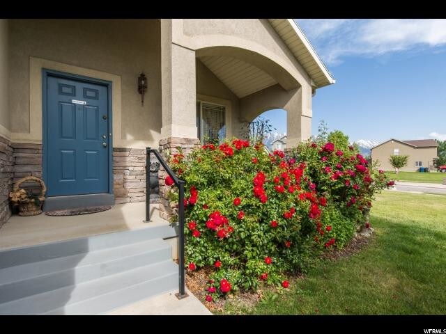 Building Photo - 729 S Apple Grove Ln