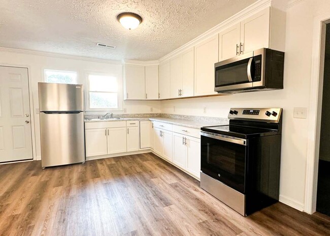 Building Photo - Blackman Rental