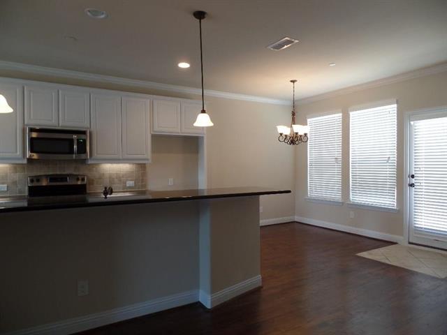 Building Photo - 2500 Rockbrook Dr