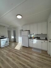 Building Photo - 12 Margerie St