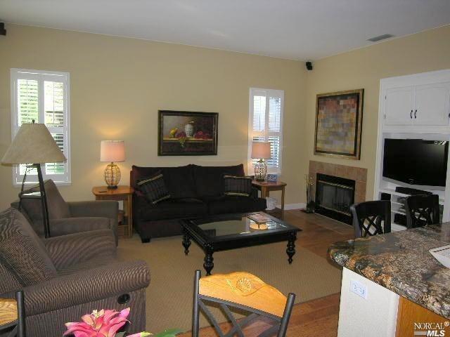 Building Photo - 1754 River Oaks Cir