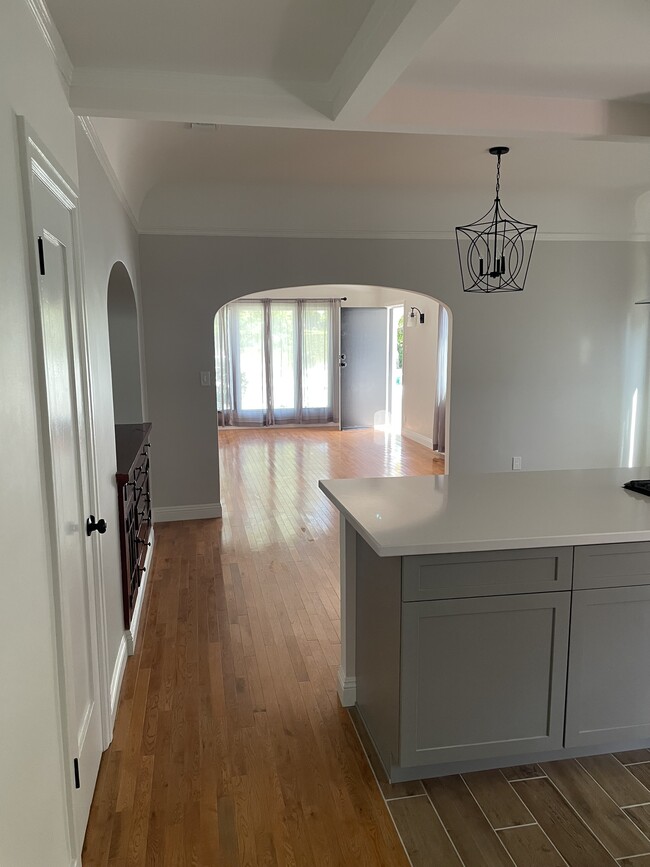 Photo - 845 N Kilkea Dr (Los Angeles, CA) House
