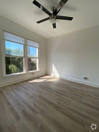 Building Photo - 4015 Melrose Ave