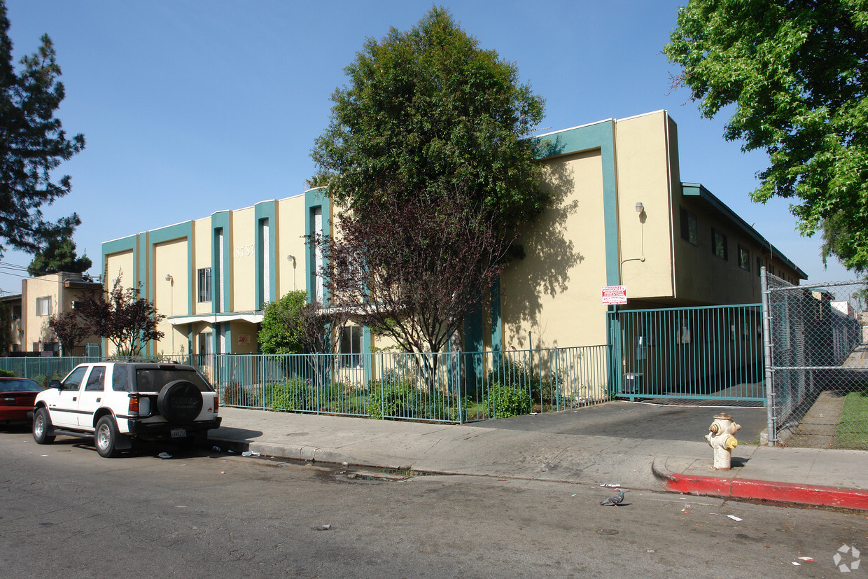 Primary Photo - The Ada Apartments