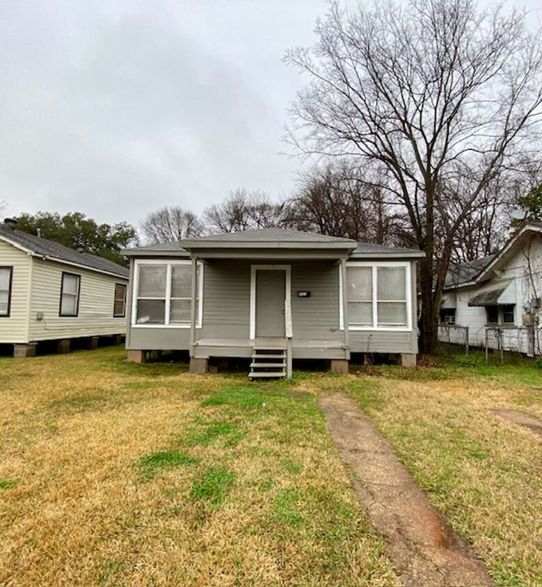 Foto principal - 3 Bedroom 1 Bath Home in Bossier City! - S...