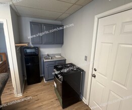 Building Photo - 1201 Maple Ave