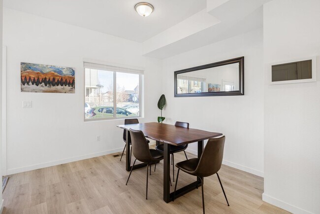 Building Photo - 3BD, 3.5BA Arvada Townhome with Patio and Yard