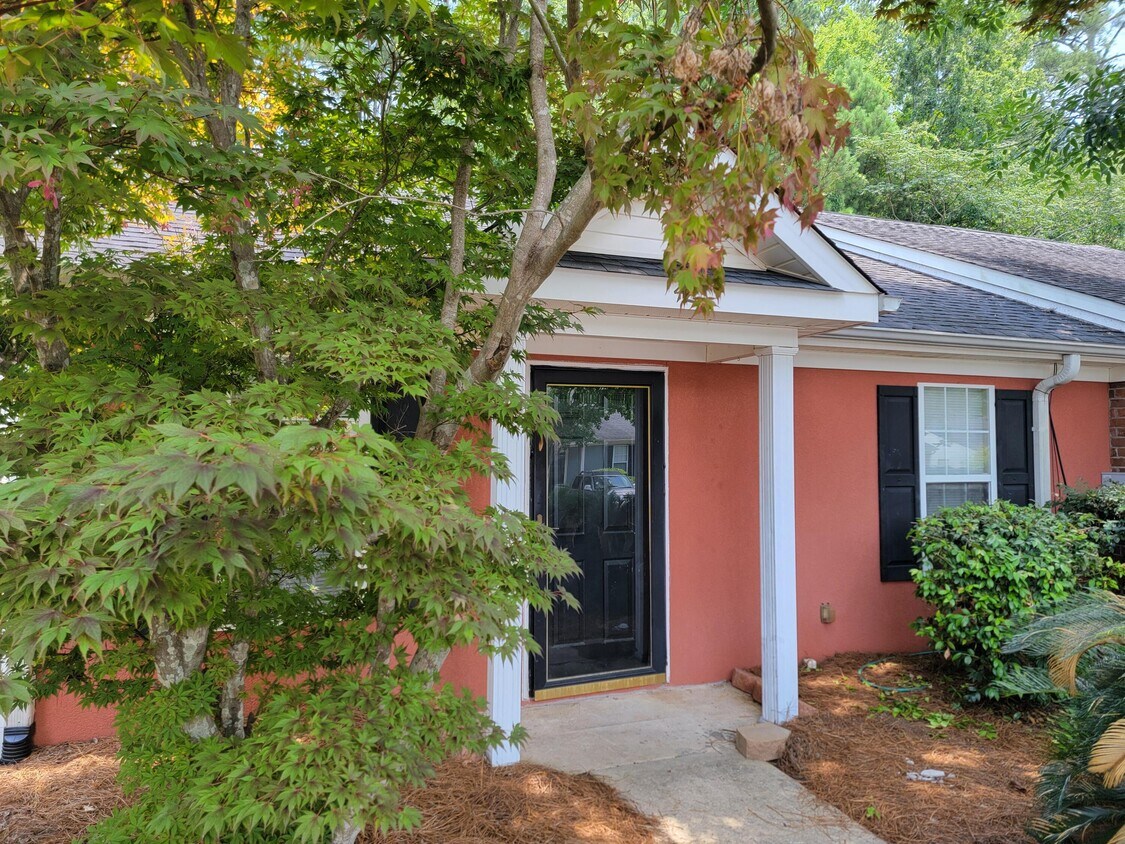 Foto principal - 42 Charlestowne Dr