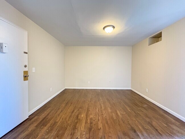 104 Avenida Montclair 18 - 110 Montclair Ave