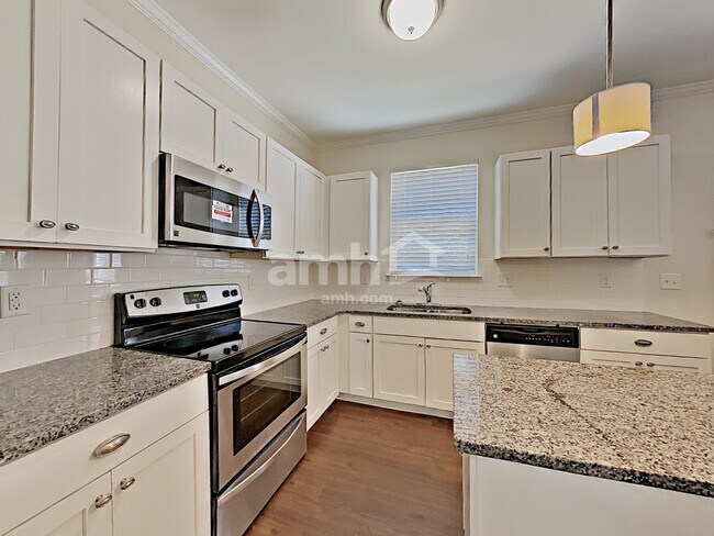 Foto del edificio - 2505 Beal St