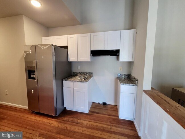 Building Photo - 710 Princess Anne St