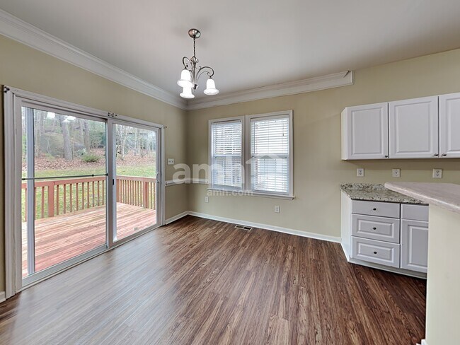 Foto del edificio - 3616 Willowtree Ln