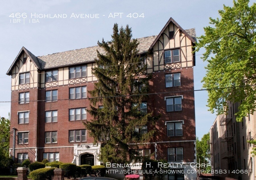 Primary Photo - 466 Highland Ave