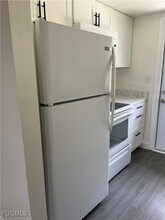 Building Photo - 721 Burdick Ave