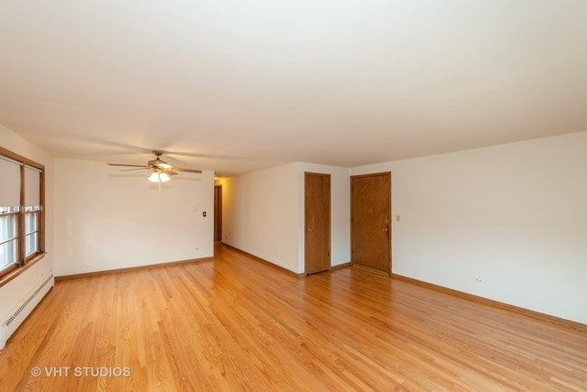 Building Photo - 4615 N Sayre Ave