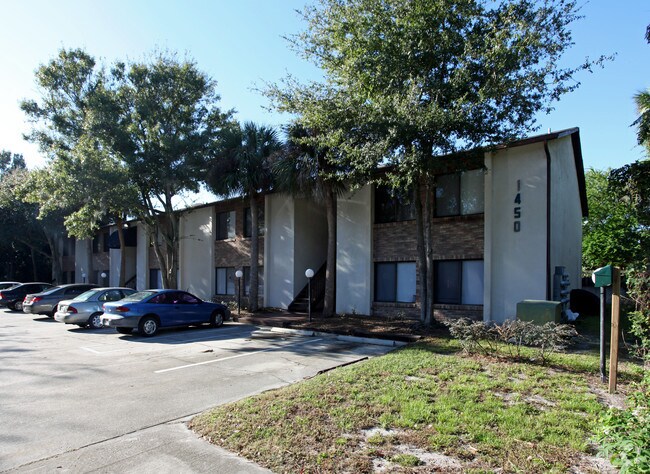 Foto del edificio - Sprucewood Apartments