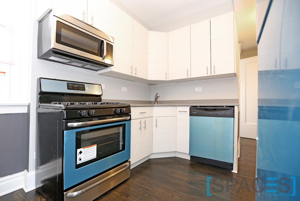 Primary Photo - 2701 N Albany Ave