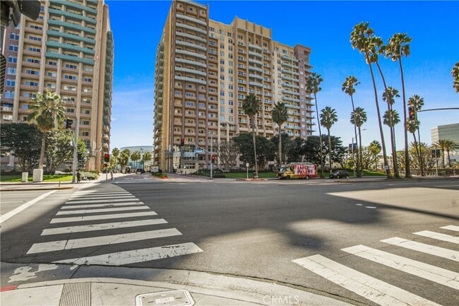 Building Photo - 388 E Ocean Blvd