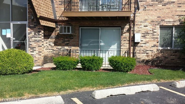 Building Photo - 4829 W Engle Rd
