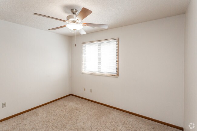 3HAB, 1BA - 850 ft² - Habitación - Campus West