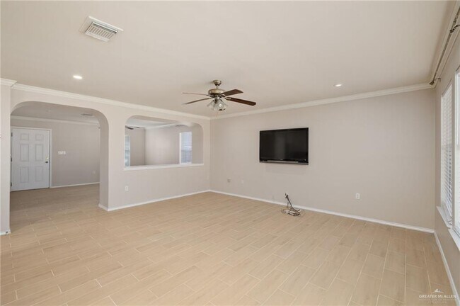 Foto del edificio - 16 Andrea Ave