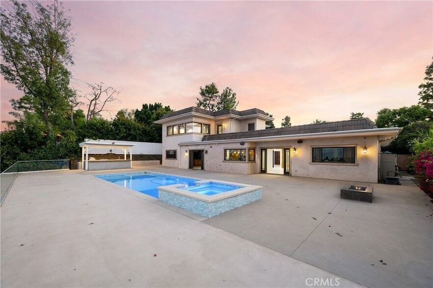 Foto del edificio - 3730 Westfall Dr