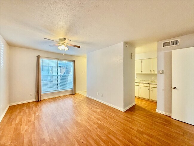 Foto del edificio - 4314 Travis St