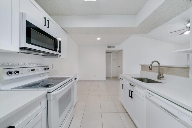Foto del edificio - 10361 SW 150th Ct