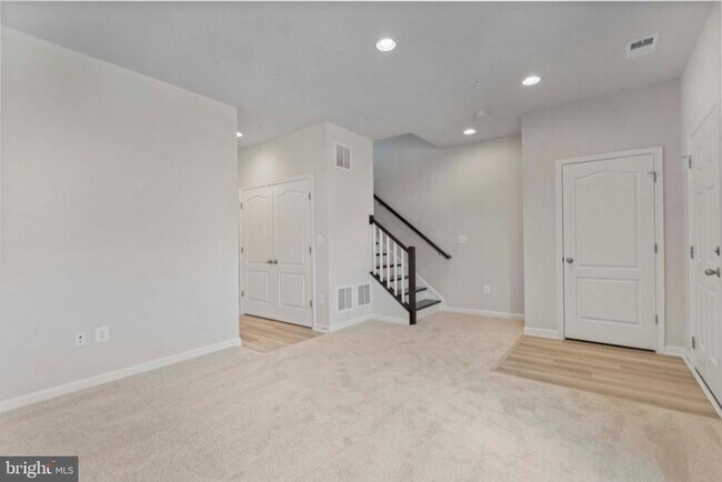 Building Photo - 1727 Evansberry Dr