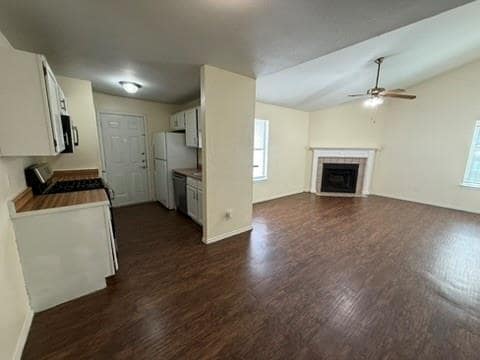 Building Photo - 1220 Orchard Park Cir