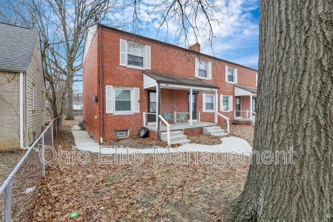 Building Photo - 2235 Homestead Dr