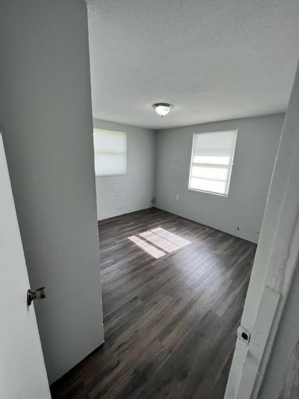 Building Photo - 522 10th St W