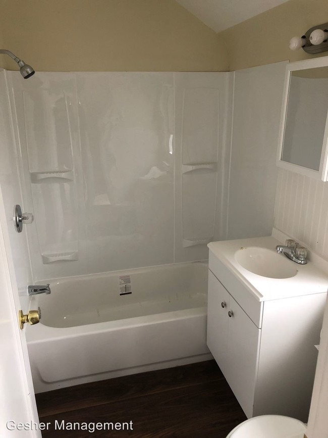 Building Photo - 3 br, 1.5 bath House - 124 Idlewood Rd