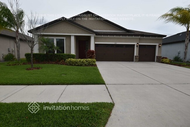 Building Photo - 1892 Tonka Terrace