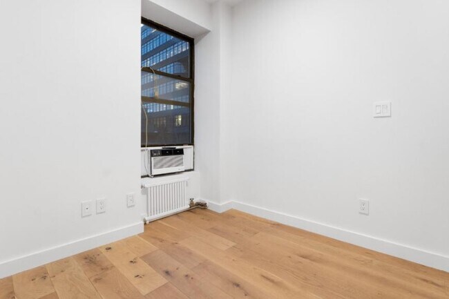 Building Photo - 2 bedroom in New York NY 10011