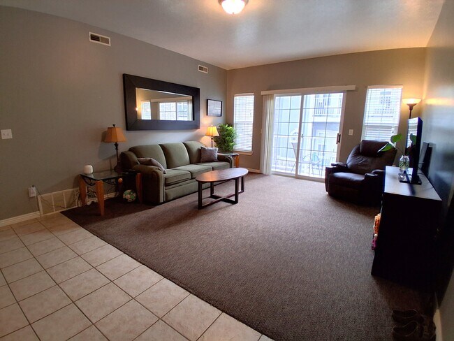 Foto del edificio - 509 Belmont Pl