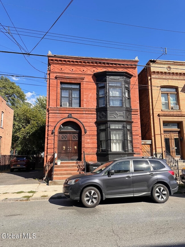 Building Photo - 2916 6th Ave