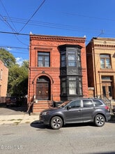 Building Photo - 2916 6th Ave