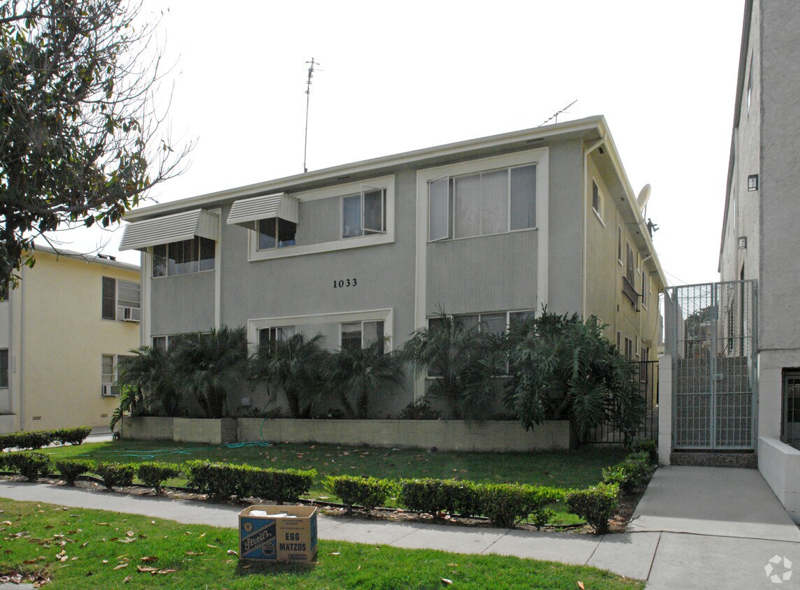 Building Photo - 1033 S Sherbourne Dr