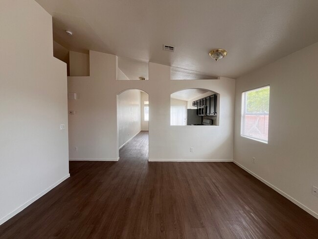 Building Photo - 502 Oak Island Dr