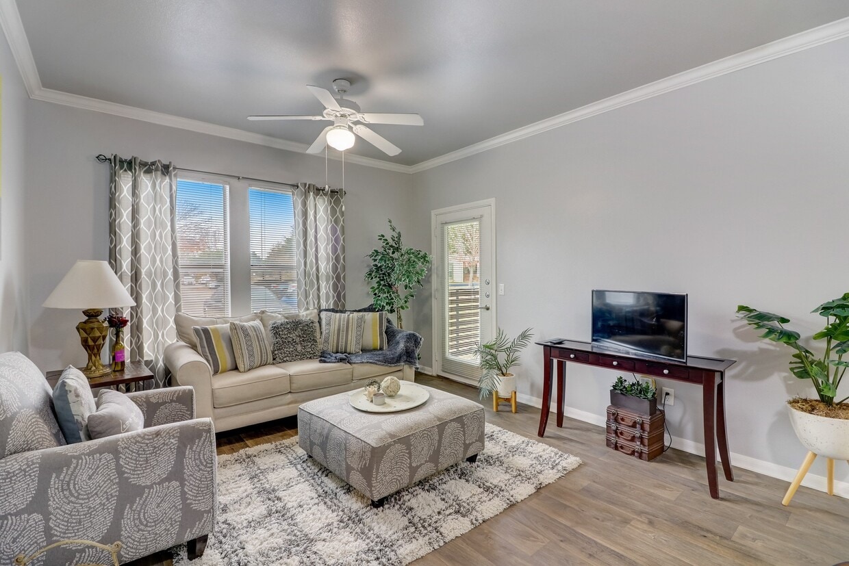 Landings of Carrier Parkway Apartments Alquileres en Grand Prairie, TX