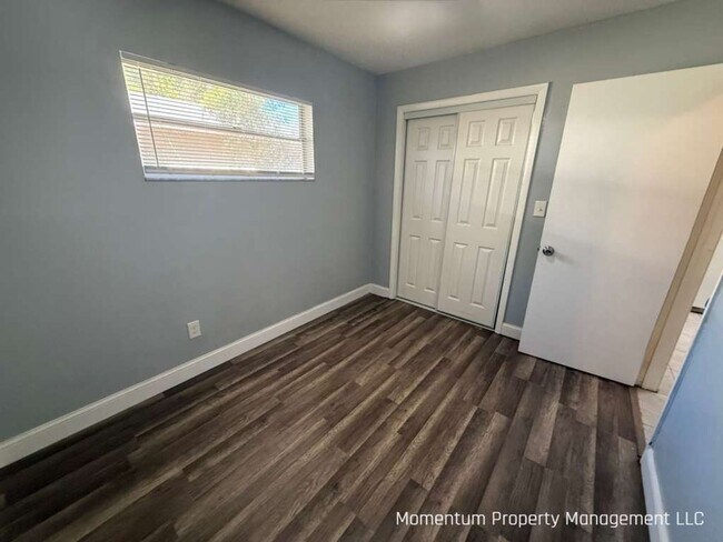 Foto del edificio - 9406 N Mulberry St