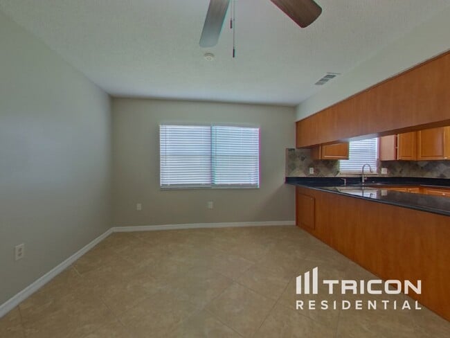 Building Photo - 6050 Fall River Dr