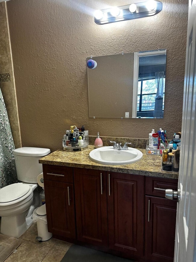 Building Photo - 11108 Royal Palm Blvd