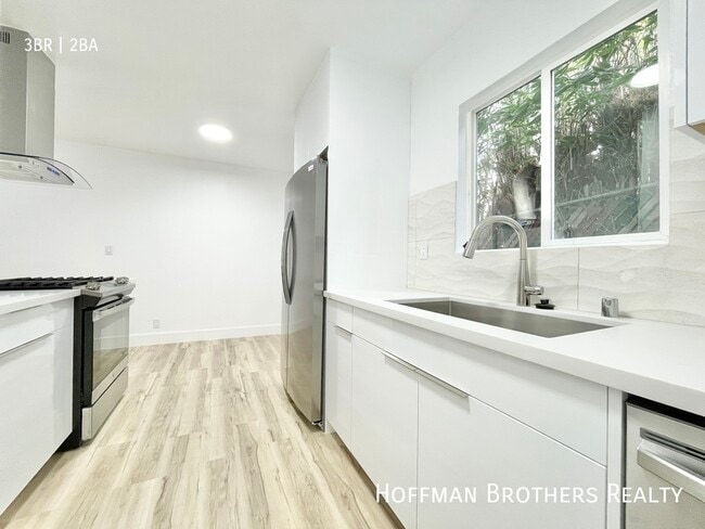 Foto del edificio - 634 Flower Ave